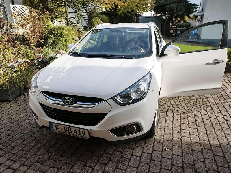 Weiß Gebraucht 2012 Hyundai Tucson SUV | 10.500 € (Fairer Preis) - Bild 1/4