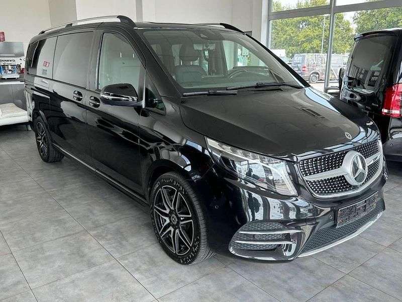 Obsidanschwarz Gebraucht 2023 Mercedes V300 AMG Van / Kleinbus | 89.000 € - Bild 1/4
