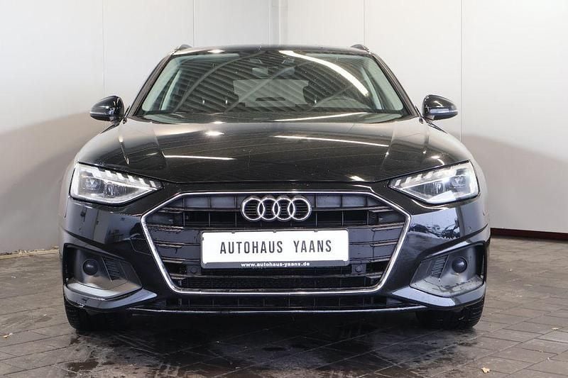 Gebraucht Audi A4 Sport 163 PS (119 kW) 2022 Schwarz Kombi