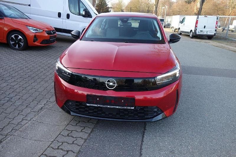 Gebraucht Opel Corsa Basis 101 PS (74 kW) 2024 Rot Kleinwagen