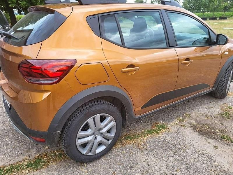 Orange Gebraucht 2021 Dacia Sandero Comfort Kleinwagen | 13.000 € (Superpreis) - Bild 1/4