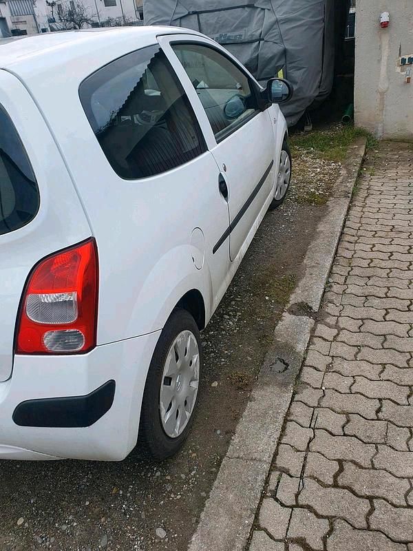 Gebraucht Renault Clio II 58 PS (42 kW) 2008 Weiß Kleinwagen