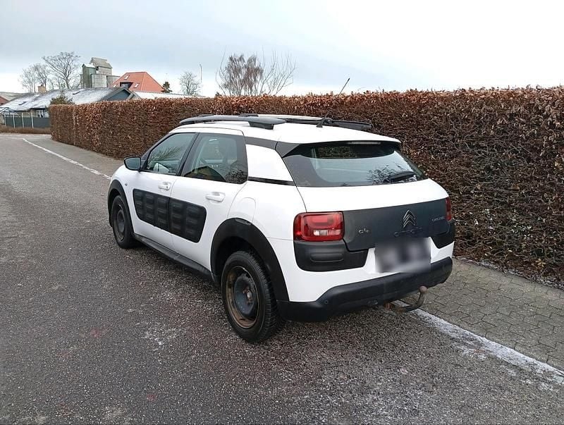 Gebraucht Citroën C4 100 PS (73 kW) 2016 Weiß Limousine