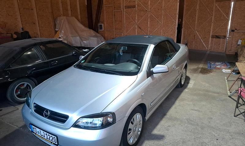 Gebraucht Opel Astra Cabriolet 101 PS (74 kW) 2005 Silber Cabrio