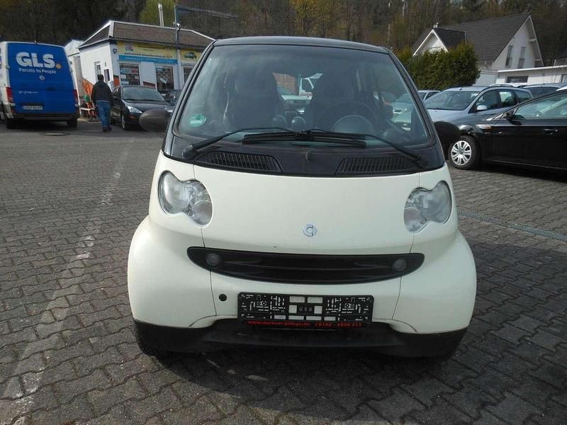 Gebraucht Smart ForTwo Coupé 61 PS (44 kW) 2004 Tridionsicherheitszelle schwa Kleinwagen