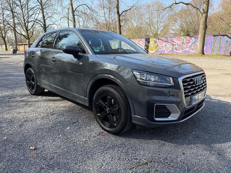 Gebraucht Audi Q2 Sport 116 PS (85 kW) 2018 Grau SUV