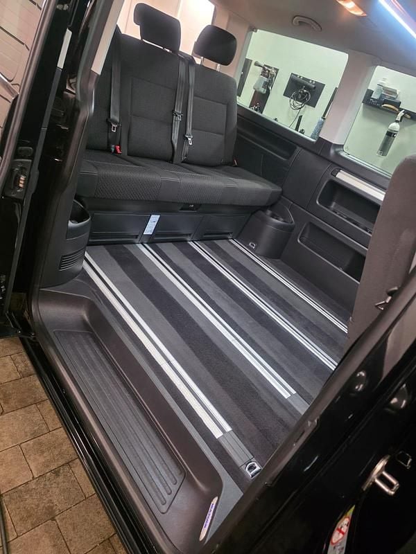 Gebraucht VW Multivan Trendline 150 PS (110 kW) 2018 Schwarz Van / Kleinbus