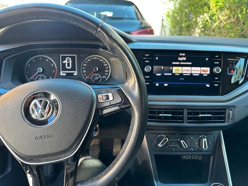 Gebraucht VW Polo Comfortline 95 PS (69 kW) 2018 Grau Kleinwagen