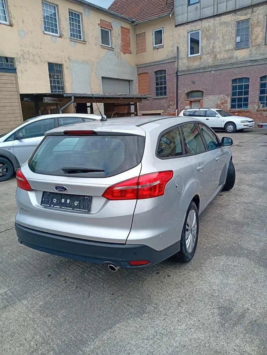 Usata Ford Focus 150 CV (110 kW) 2017 Grigio Station wagon