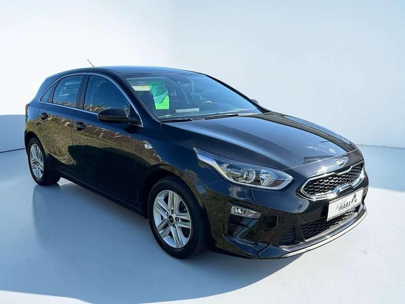 Gebraucht Kia Ceed Vision 101 PS (74 kW) 2020 Zilinaschwarz Kleinwagen