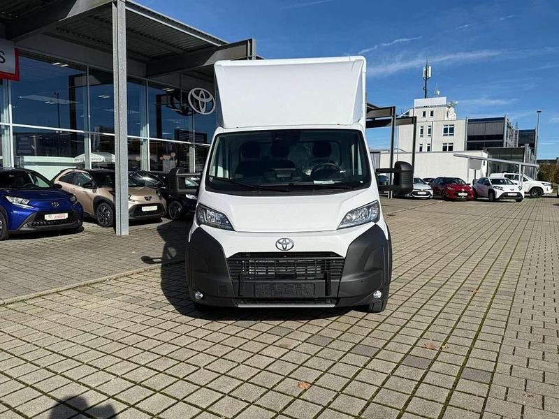 Neu Toyota Proace 140 PS (102 kW) 2026 Icy white Van / Kleinbus