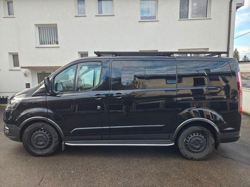 Gebraucht Ford Tourneo Active 150 PS (110 kW) 2023 Schwarz Van / Kleinbus