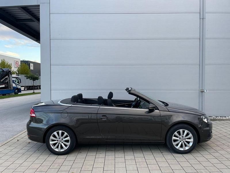 Usata VW Eos 122 CV (89 kW) 2012 Marrone Cabrio