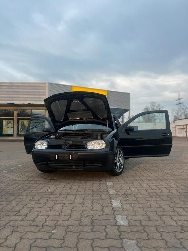 Schwarz Gebraucht 2003 VW Golf IV Limousine | 1.500 € (Fairer Preis) - Bild 1/4