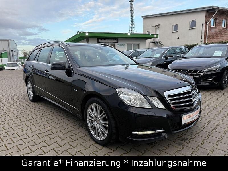 Gebraucht Mercedes E300 204 PS (150 kW) 2010 Schwarz Kombi