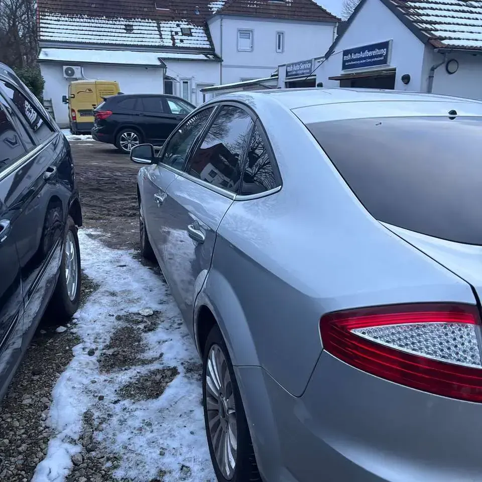 Gebraucht Ford Mondeo Titanium 163 PS (119 kW) 2010 Grau Limousine