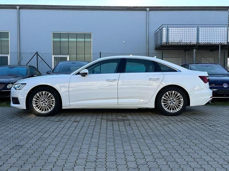 Gebraucht Audi A6 Design 265 PS (194 kW) 2022 Weiß Limousine