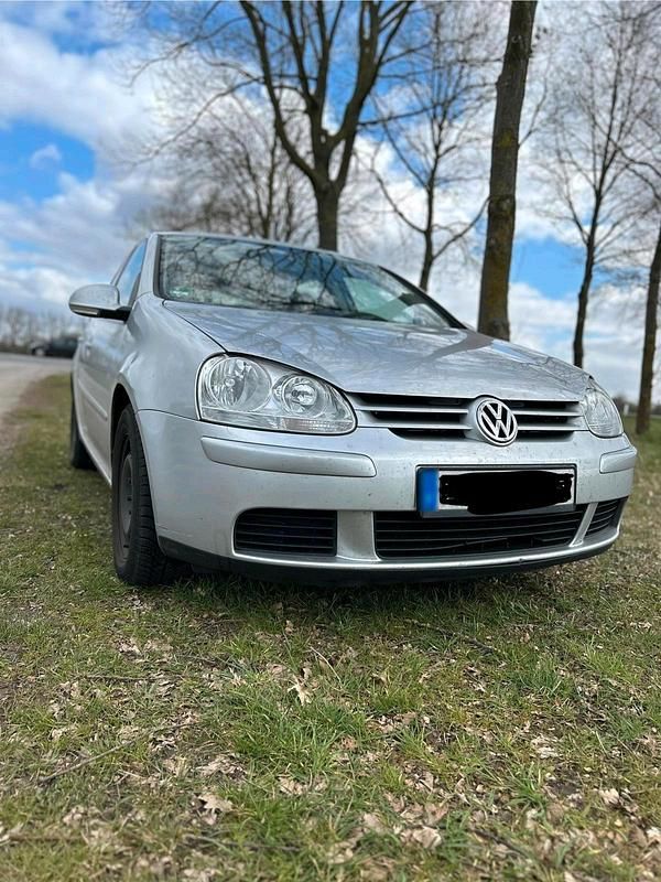 Gebraucht VW Golf V 105 PS (77 kW) 2006 Silber Kleinwagen