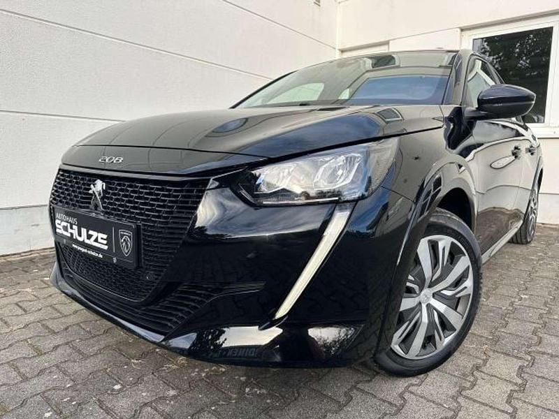 Gebraucht Peugeot e-208 Active 100 kW (136 PS) 2022 Schwarz Kleinwagen