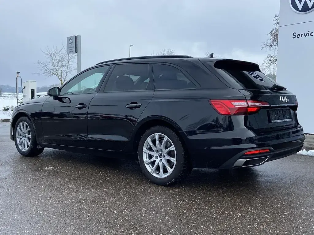 Gebraucht Audi A4 150 PS (110 kW) 2022 Schwarz Kombi