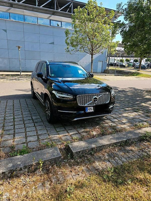 Schwarz Gebraucht 2015 Volvo XC90 Inscription SUV | 28.000 € (Fairer Preis) - Bild 1/4