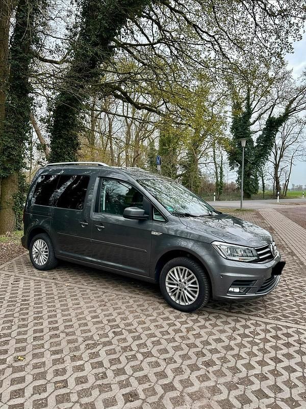 Usata VW Caddy 150 CV (110 kW) 2018 Grigio Monovolume