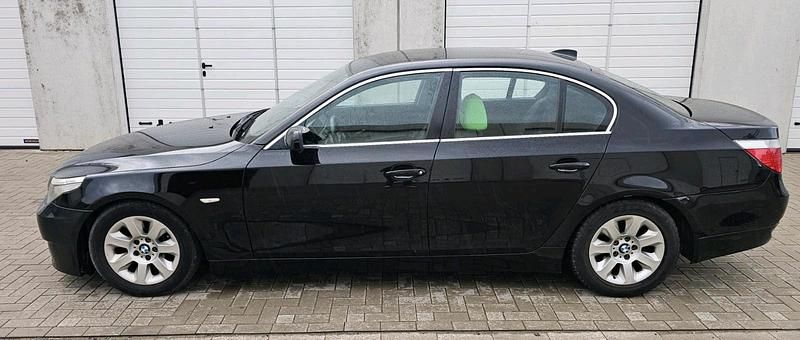 Gebraucht BMW 520 177 PS (130 kW) 2004 Schwarz Limousine
