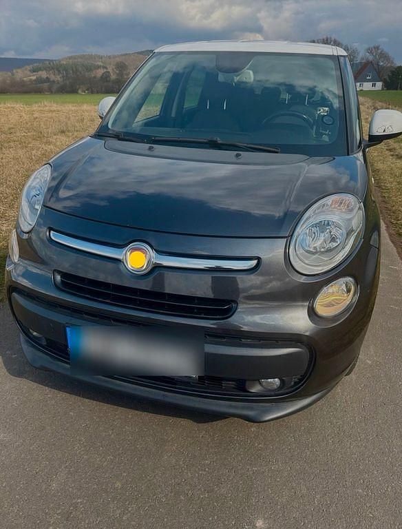 Grau Gebraucht 2013 Fiat 500L Lounge Van / Kleinbus | 4.999 € (Fairer Preis) - Bild 1/4