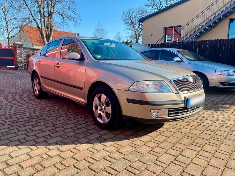 Gebraucht Skoda Octavia 101 PS (74 kW) 2005 Braun Limousine