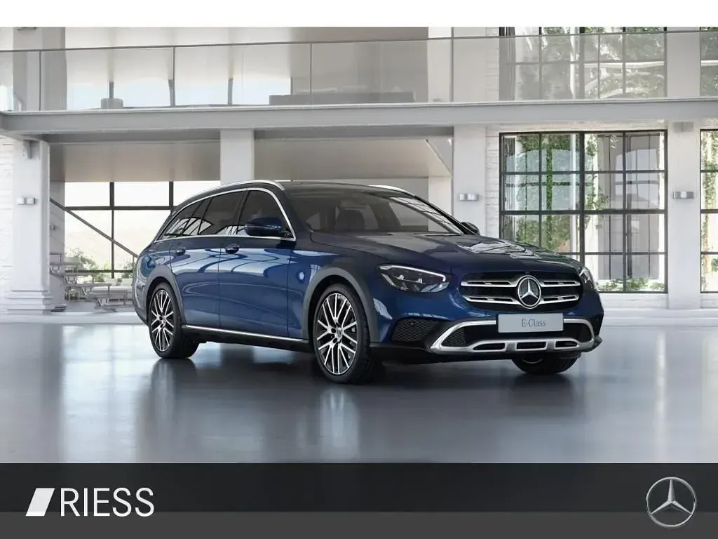 Gebraucht Mercedes E220 200 PS (147 kW) 2022 Blau Kombi