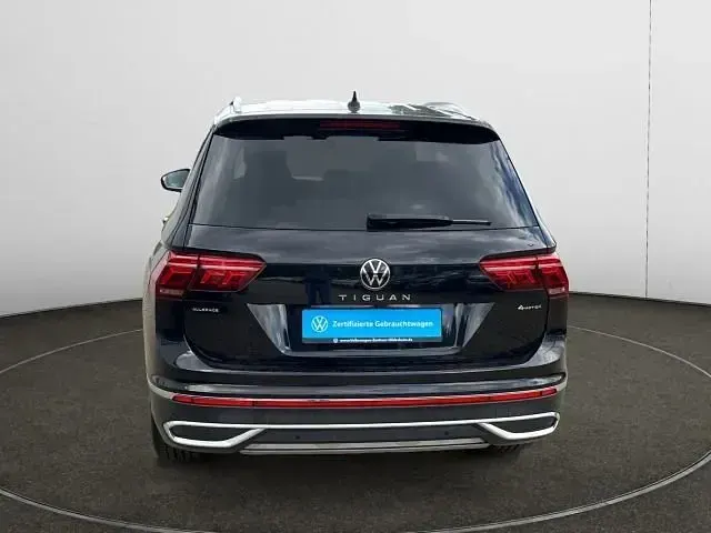 Gebraucht VW Tiguan Allspace Elegance 200 PS (147 kW) 2023 Deep black perleffekt SUV