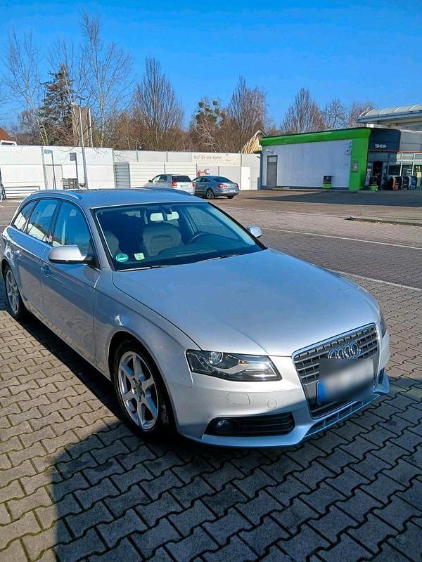 Gebraucht Audi A4 120 PS (88 kW) 2011 Grau Kombi