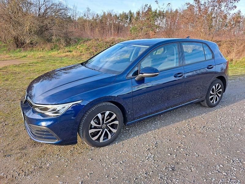 Gebraucht VW Golf VIII 150 PS (110 kW) 2023 Blau Limousine