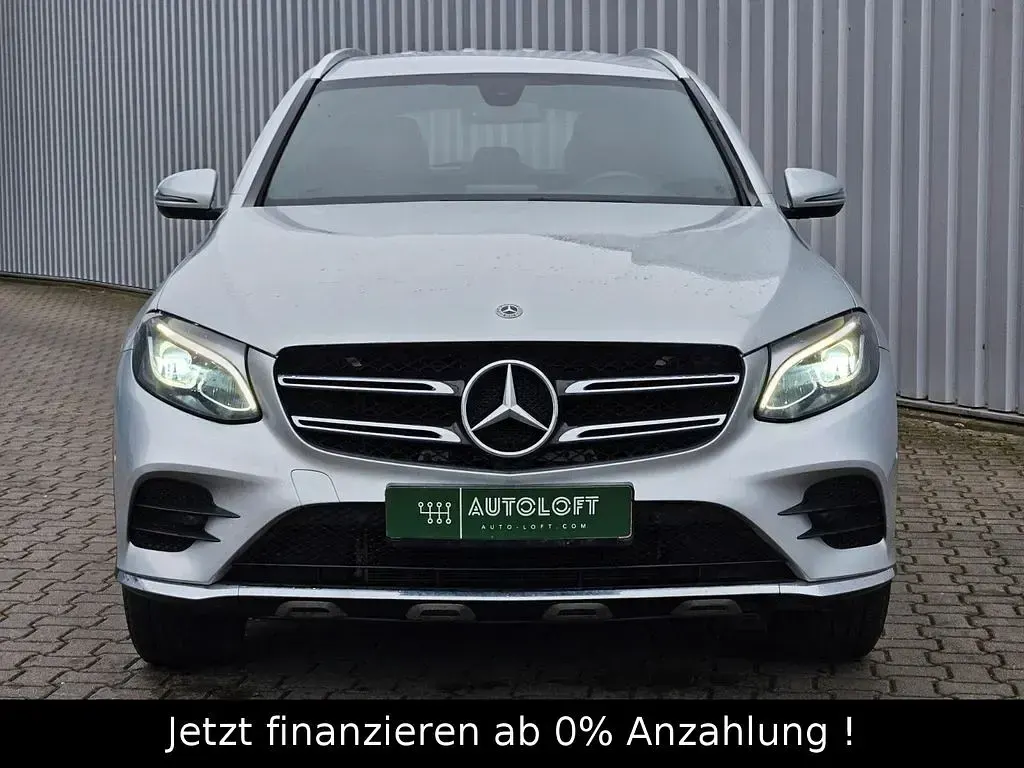 Gebraucht Mercedes GLC300 245 PS (180 kW) 2018 Iridiumsilber SUV
