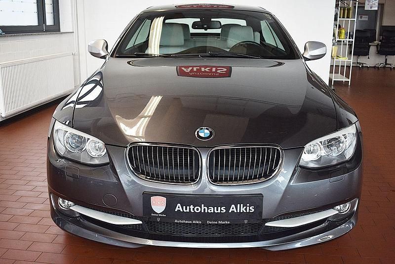 Gebraucht BMW 320 Cabriolet Exclusive 170 PS (125 kW) 2012 Grau Cabrio