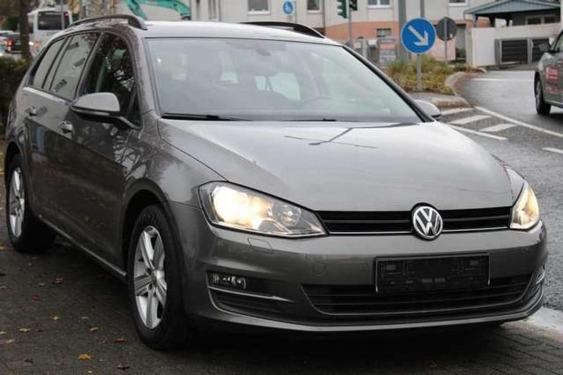 Limestone grey metallic Gebraucht 2014 VW Golf VII Comfortline Kombi | 8.500 € (Fairer Preis) - Bild 1/4