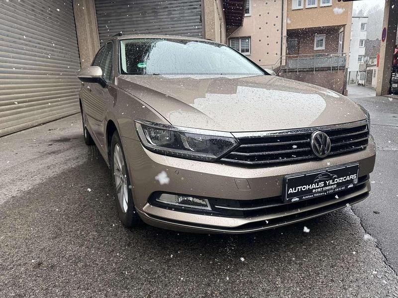 Gebraucht VW Passat 190 PS (139 kW) 2016 Sand gold metallic Kombi