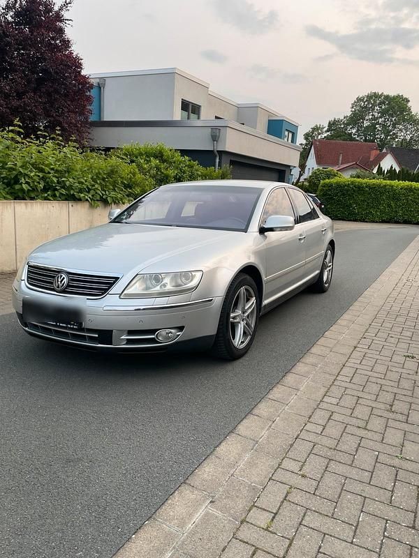 Silber Gebraucht 2006 VW Phaeton Limousine | 4.444 € (Fairer Preis) - Bild 1/4