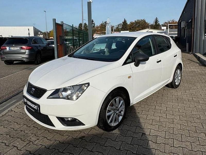Weiß Gebraucht 2016 Seat Ibiza Reference Limousine | 7.990 € (Teuer) - Bild 1/4