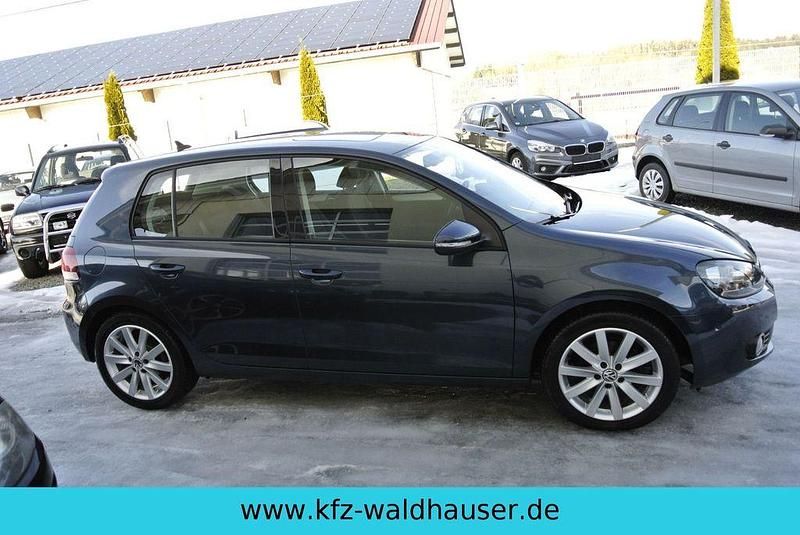 Gebraucht VW Golf Highline 140 PS (102 kW) 2009 Blau Limousine