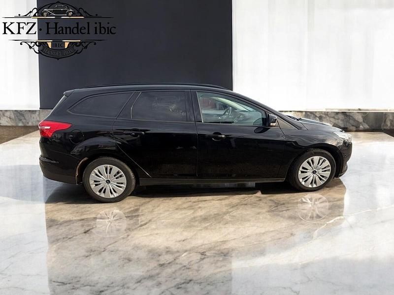Gebraucht Ford Focus Business Edition 125 PS (91 kW) 2017 Schwarz Kombi
