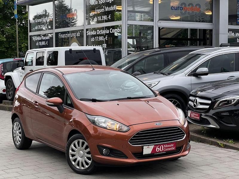 Gebraucht Ford Fiesta Trend 101 PS (74 kW) 2013 Braun Kleinwagen