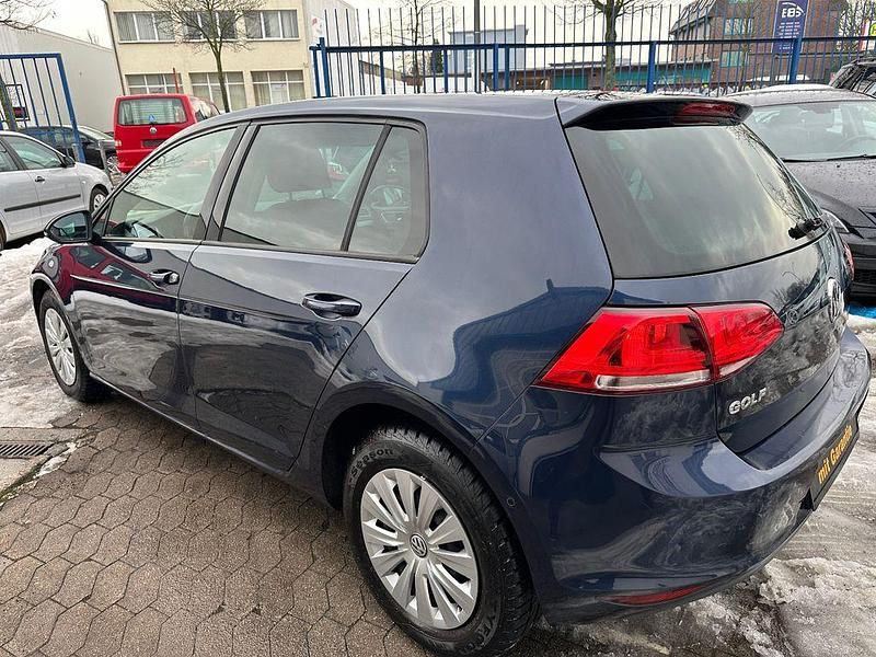 Gebraucht VW Golf VII Trendline 86 PS (63 kW) 2013 Blau Limousine