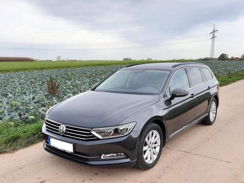 Grau Gebraucht 2017 VW Passat Comfortline Kombi | 14.900 € (Fairer Preis) - Bild 1/4