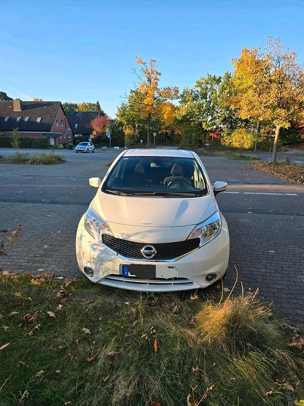 Weiß Gebraucht 2016 Nissan Note Kleinwagen | 4.500 € - Bild 1/4