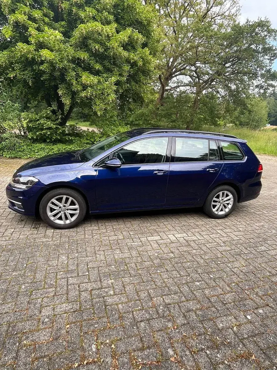 Gebraucht VW Golf VII Comfortline 116 PS (85 kW) 2019 Blau Kombi