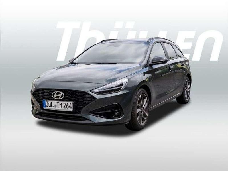 Grün Gebraucht 2024 Hyundai i30 Advantage Kombi | 22.480 € (Fairer Preis) - Bild 1/4