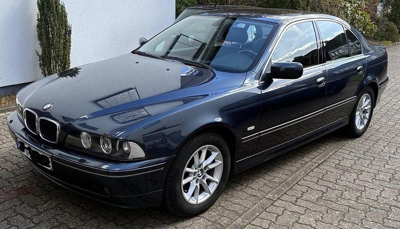 Gebraucht BMW 525 163 PS (119 kW) 2002 Blau Limousine