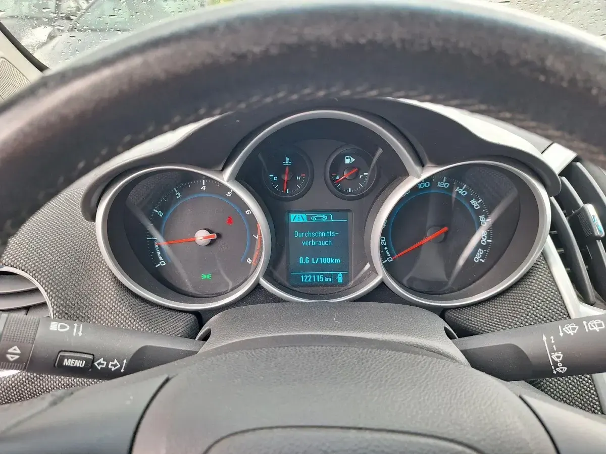 Gebraucht Chevrolet Cruze LS 117 PS (86 kW) 2014 Schwarz Kombi