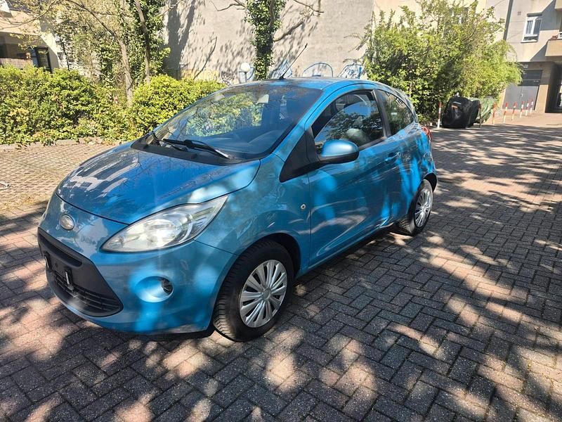Second-hand Ford Ka 69 CP (50 kW) 2010 Albastru Hatchback